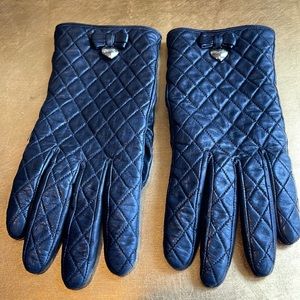 Coach Quilted Leather Heart Charm Merino Wool Lined Gloves